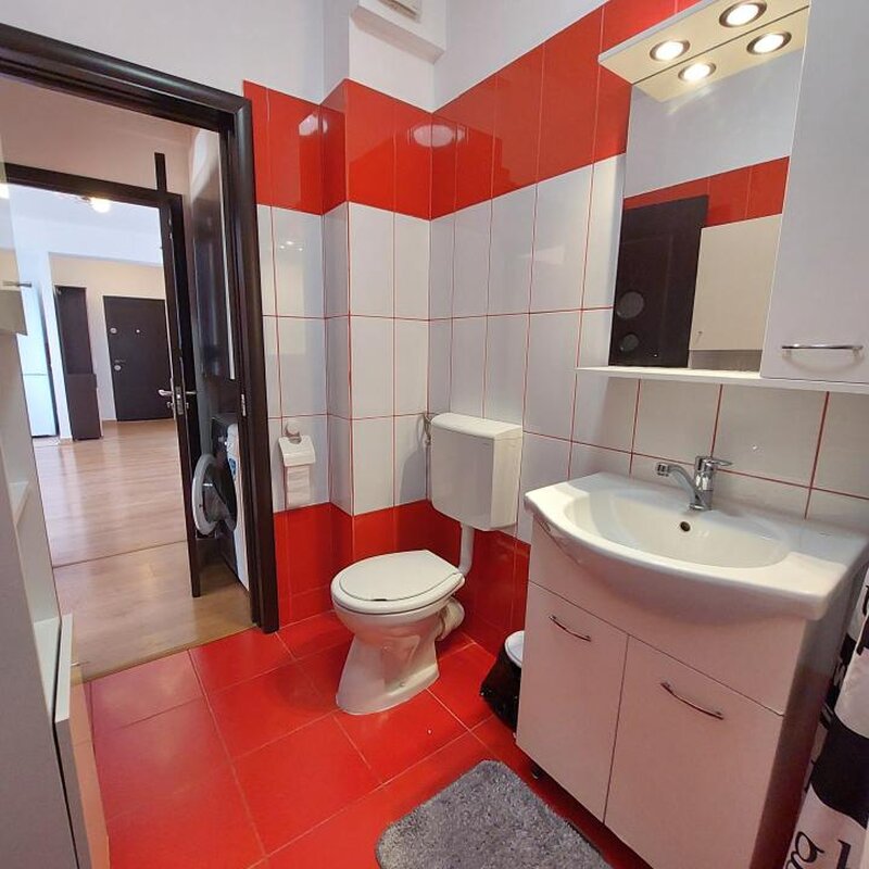 Titan, metrou 1 Decembrie, LIDL, Trapezului, centrala, loc parcare