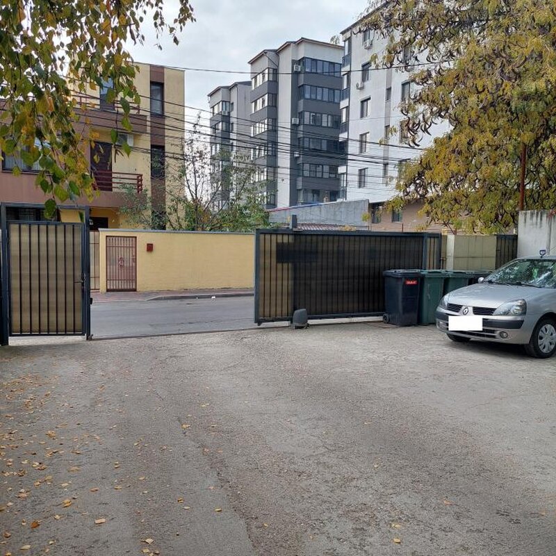 Titan, metrou 1 Decembrie, LIDL, Trapezului, centrala, loc parcare